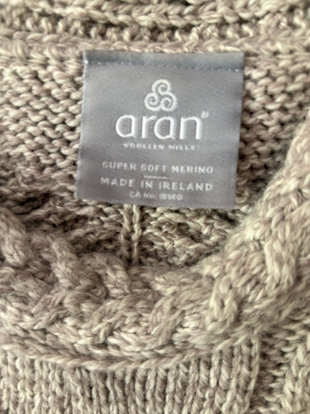 Aran Crafts Sweater Women Medium Gray Merino Wool Cable Knit Fisherman Ireland - Picture 2 of 11
